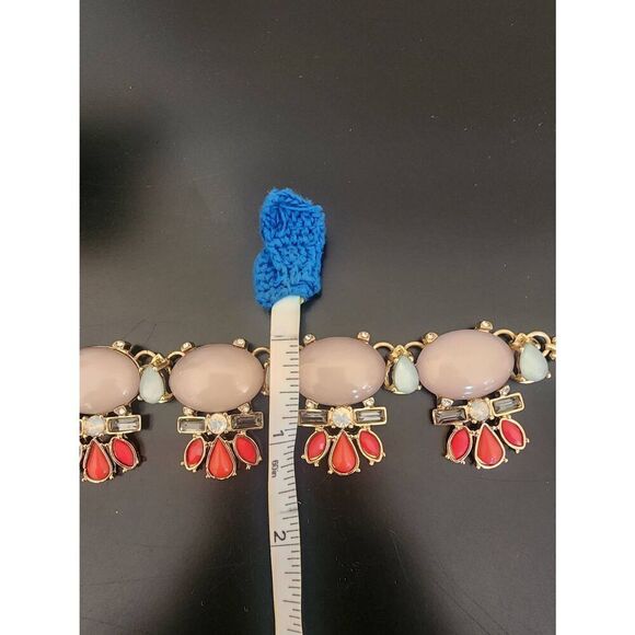 The Limited NWT faux gold and coral statement necklace - Picture 5 of 6